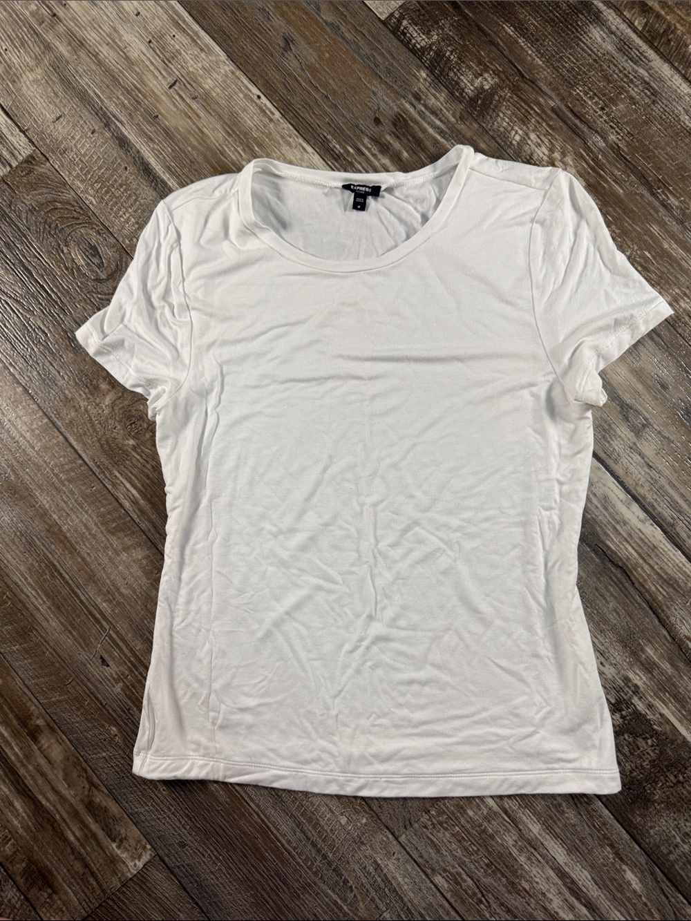 Women’s Express White Short Sleeve Crewneck Tee